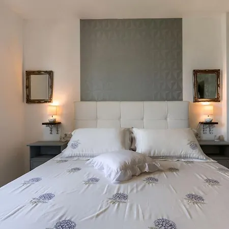 Villa Azzurro With Jacuzzi And Pool *