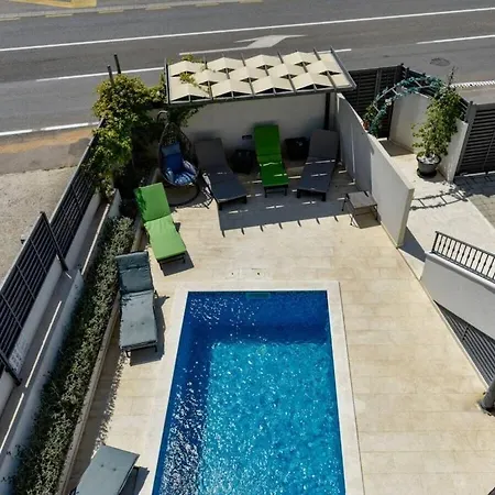 Villa Azzurro With Jacuzzi And Pool Sveti Filip i Jakov