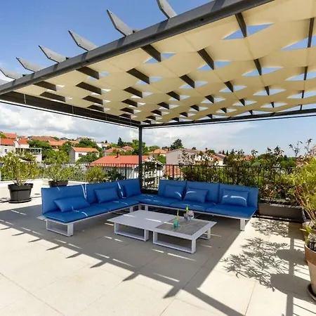 Azzurro With Jacuzzi And Pool Villa *