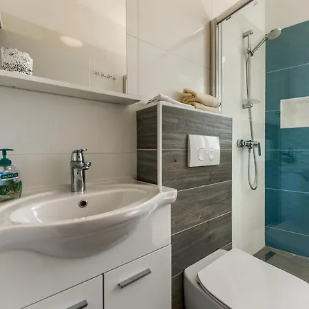 Azzurro With Jacuzzi And Pool Villa