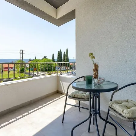 Azzurro With Jacuzzi And Pool Villa Sveti Filip i Jakov
