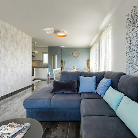 Azzurro With Jacuzzi And Pool *